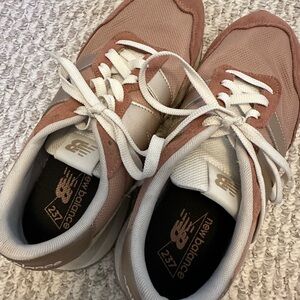 New Balance Rose Gold and off White Sneakers - women’s 10